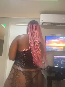 Snapshot of BQueen223 chatting on November 5, 2025, 2:03 am BQueen223 online show from November 5, 2025, 2:03 am