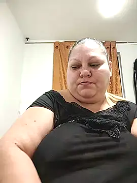 Snapshot of Miasmithr chatting on October 17, 2025, 11:01 am Miasmithr online show from October 17, 2025, 11:01 am