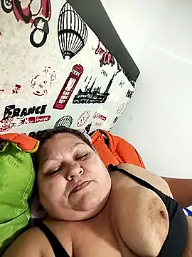 Snapshot of Miasmithr chatting on December 13, 2025, 8:04 pm Miasmithr online show from December 13, 2025, 8:04 pm