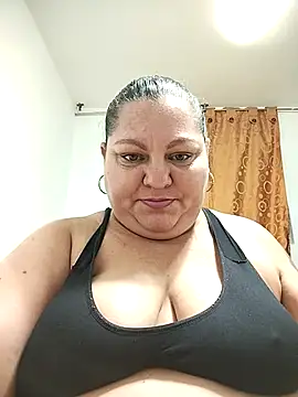 Snapshot of Miasmithr chatting on October 20, 2025, 1:07 am Miasmithr online show from October 20, 2025, 1:07 am