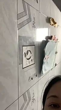 zhizhinaigai online show from November 12, 2025, 2:26 am