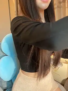 Dior baby online show from February 6, 2026, 3:35 am