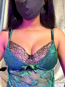 Snapshot of Neha18 chatting on September 22, 2025, 9:04 am Neha18 online show from September 22, 2025, 9:04 am