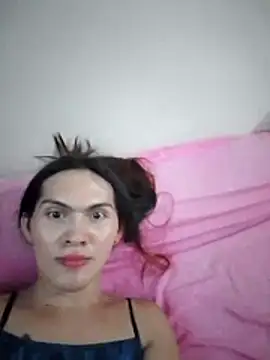 Snapshot of Pinkyweb_03 chatting on June 5, 2026, 9:26 am Pinkyweb 03 online show from June 5, 2026, 9:26 am