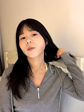 Snapshot of Ella-A9 chatting on October 23, 2025, 2:27 pm Ella-A9 online show from October 23, 2025, 2:27 pm