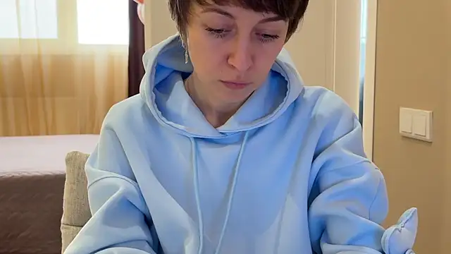 daniellia  online show from March 14, 2026, 10:32 am