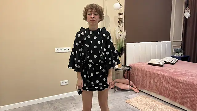 daniellia  online show from November 15, 2025, 9:24 am