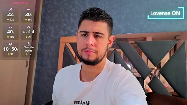 Snapshot of ryan_evanss chatting on September 28, 2025, 4:14 pm ryan evanss online show from September 28, 2025, 4:14 pm