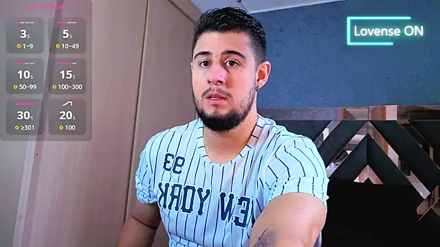 Snapshot of ryan_evanss chatting on November 3, 2025, 11:36 am ryan evanss online show from November 3, 2025, 11:36 am