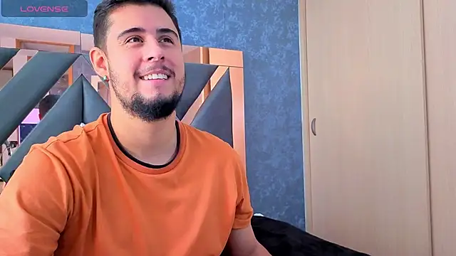 Snapshot of ryan_evanss chatting on September 16, 2025, 1:45 pm ryan evanss online show from September 16, 2025, 1:45 pm