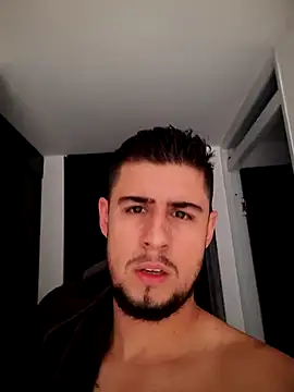 Snapshot of ryan_evanss chatting on September 23, 2025, 12:01 pm ryan evanss online show from September 23, 2025, 12:01 pm