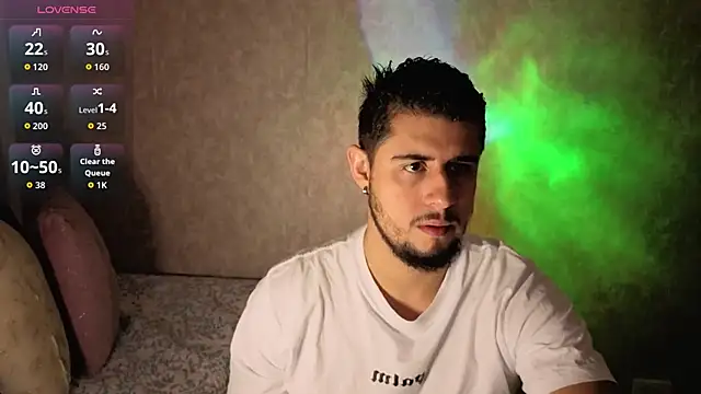 Snapshot of ryan_evanss chatting on September 18, 2025, 12:52 pm ryan evanss online show from September 18, 2025, 12:52 pm