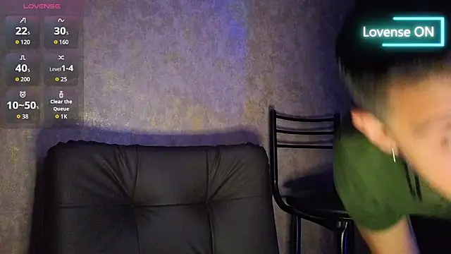 Snapshot of ryan_evanss chatting on September 22, 2025, 1:06 pm ryan evanss online show from September 22, 2025, 1:06 pm