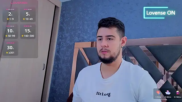 Snapshot of ryan_evanss chatting on October 21, 2025, 12:37 pm ryan evanss online show from October 21, 2025, 12:37 pm