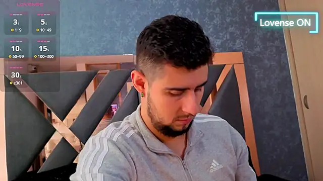 Snapshot of ryan_evanss chatting on September 26, 2025, 1:29 pm ryan evanss online show from September 26, 2025, 1:29 pm