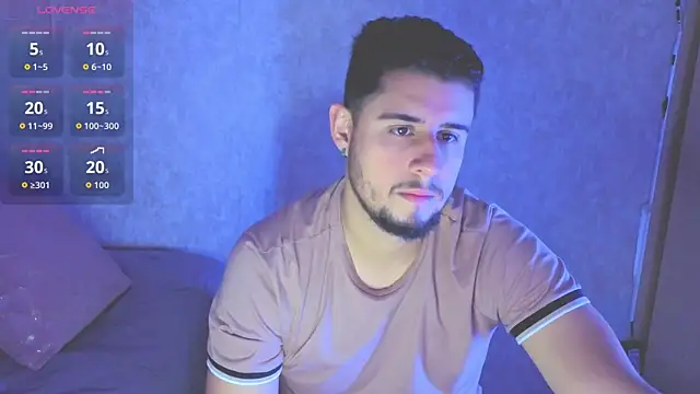 Snapshot of ryan_evanss chatting on September 9, 2025, 12:47 pm ryan evanss online show from September 9, 2025, 12:47 pm