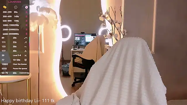 Snapshot of Lii_Rose chatting on January 11, 2026, 8:38 pm Lii Rose online show from January 11, 2026, 8:38 pm