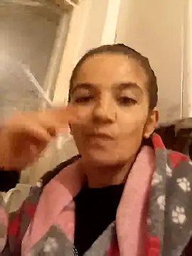 Snapshot of alinaalinutzq chatting on November 21, 2025, 9:03 pm alinaalinutzq online show from November 21, 2025, 9:03 pm