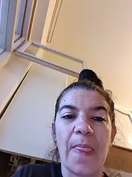 Snapshot of alinaalinutzq chatting on December 18, 2025, 6:51 am alinaalinutzq online show from December 18, 2025, 6:51 am