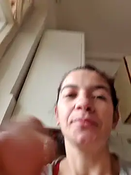 Snapshot of alinaalinutzq chatting on December 16, 2025, 11:36 am alinaalinutzq online show from December 16, 2025, 11:36 am