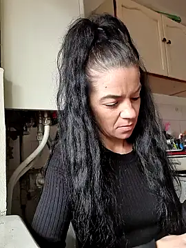 Snapshot of alinaalinutzq chatting on December 17, 2025, 12:54 pm alinaalinutzq online show from December 17, 2025, 12:54 pm