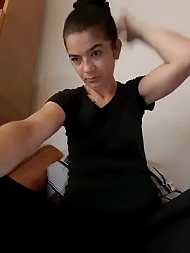 Snapshot of alinaalinutzq chatting on November 2, 2025, 7:24 am alinaalinutzq online show from November 2, 2025, 7:24 am