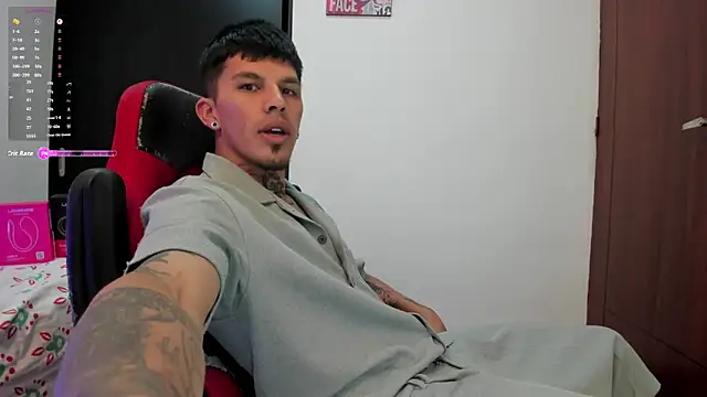 Snapshot of Savajelust chatting on September 30, 2025, 12:11 pm Savajelust online show from September 30, 2025, 12:11 pm
