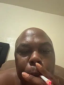 Snapshot of devon3421 chatting on March 4, 2026, 3:47 am devon3421 online show from March 4, 2026, 3:47 am