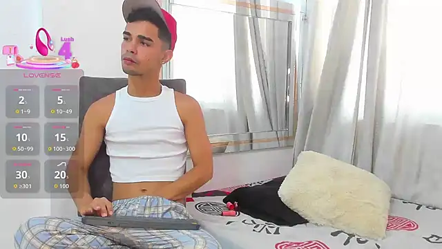 Violet Dream2 online show from October 26, 2025, 4:51 pm