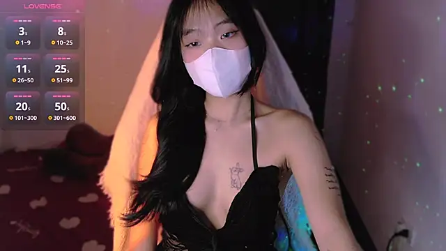 Phuong Bee online show from September 10, 2025, 12:26 pm