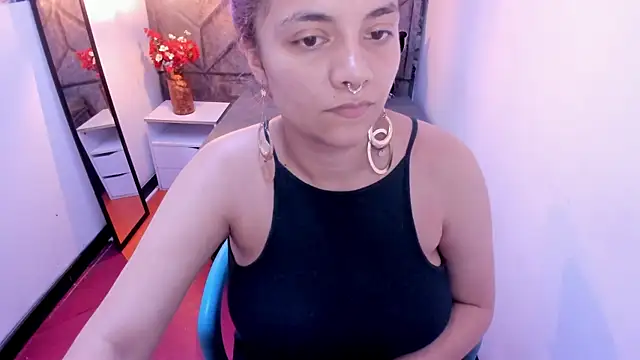 Kiara Cruz   online show from November 29, 2025, 8:31 pm