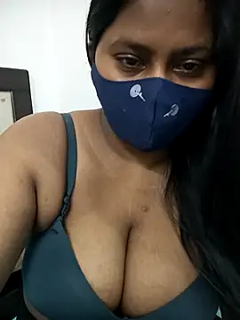 Shy Peehu online show from December 3, 2025, 8:08 pm