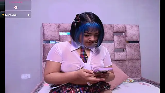 Snapshot of Serena_Rose_Rs chatting on October 18, 2025, 2:46 am Serena Rose Rs online show from October 18, 2025, 2:46 am