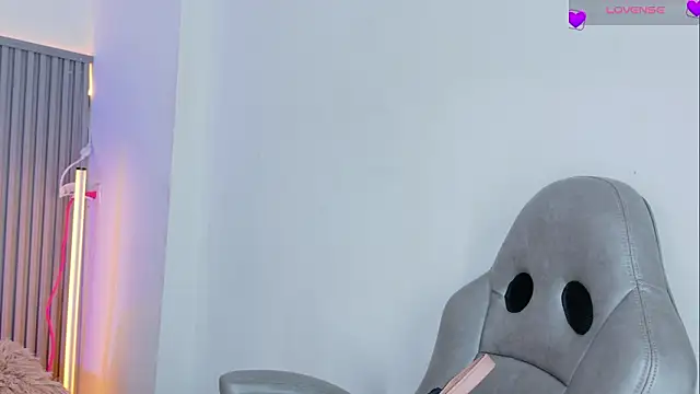 Celeste Presstigge online show from February 13, 2026, 10:10 pm