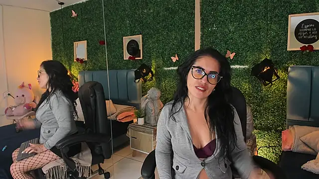 Linagh  online show from December 1, 2025, 12:06 pm