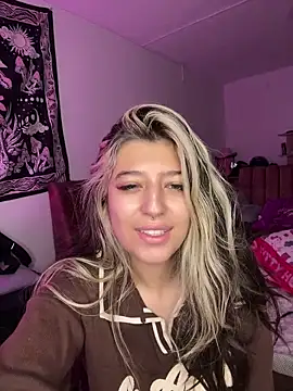 Snapshot of Bella__Lane chatting on February 28, 2026, 6:24 am Bella Lane online show from February 28, 2026, 6:24 am