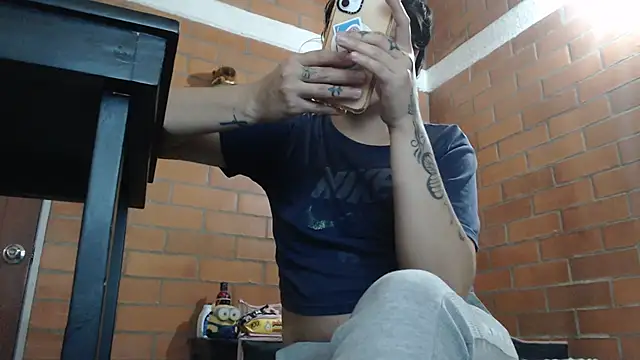 Snapshot of _piahotcandy_ chatting on September 20, 2025, 2:38 am  piahotcandy  online show from September 20, 2025, 2:38 am