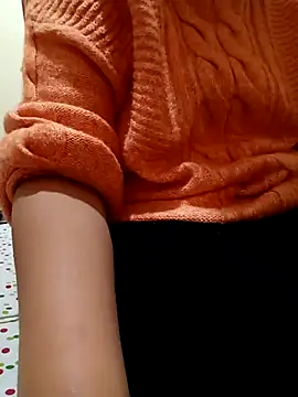 Mroma89six online show from December 5, 2025, 11:53 am