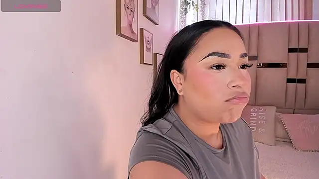 Zoey thompson online show from November 3, 2025, 7:50 pm