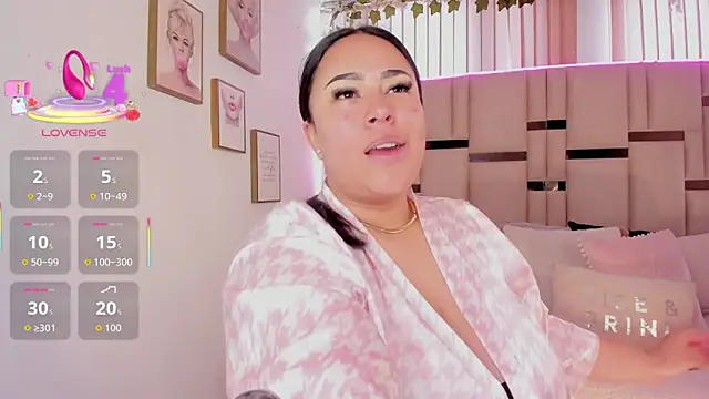 Zoey thompson online show from December 1, 2025, 7:37 pm