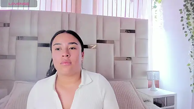 Zoey thompson online show from September 27, 2025, 7:53 pm