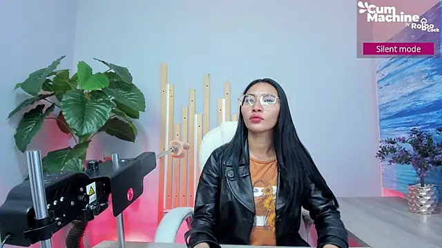 Snapshot of lucyy_liiuu chatting on September 18, 2025, 1:03 pm lucyy liiuu online show from September 18, 2025, 1:03 pm