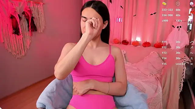 Snapshot of HeyAlena chatting on October 18, 2025, 11:12 am HeyAlena online show from October 18, 2025, 11:12 am