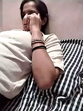 Snapshot of Sofia_kuuu chatting on September 20, 2025, 3:33 am Sofia kuuu online show from September 20, 2025, 3:33 am