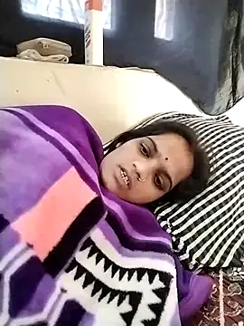 Snapshot of Sofia_kuuu chatting on October 7, 2025, 5:19 am Sofia kuuu online show from October 7, 2025, 5:19 am