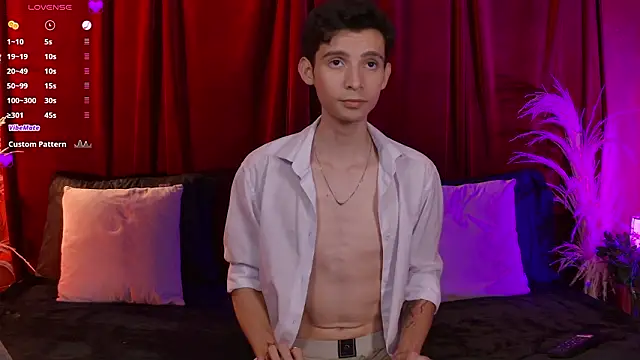 Snapshot of VicenteFerrer chatting on January 14, 2026, 12:03 am VicenteFerrer online show from January 14, 2026, 12:03 am