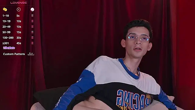 Snapshot of VicenteFerrer chatting on February 3, 2026, 6:22 am VicenteFerrer online show from February 3, 2026, 6:22 am