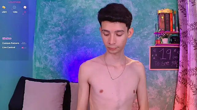 Snapshot of VicenteFerrer chatting on October 5, 2025, 12:34 am VicenteFerrer online show from October 5, 2025, 12:34 am