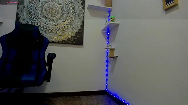 marsmith1 online show from April 8, 2026, 6:53 pm