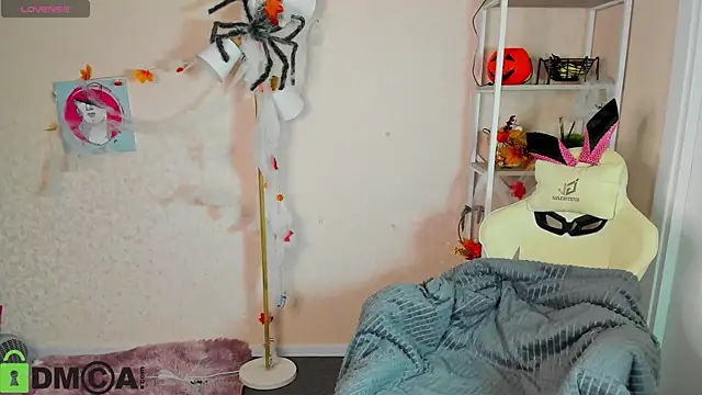 R0cket bunny online show from November 12, 2025, 1:10 am